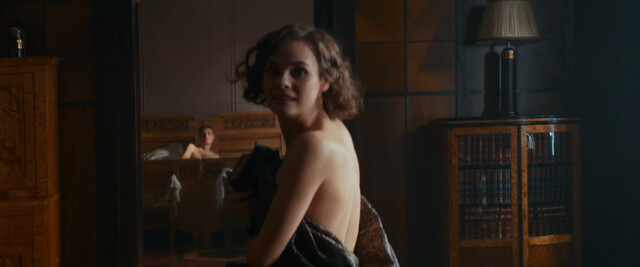 Angelina Strechina nude – Lyubov Sovetskogo Soyuza (2024)