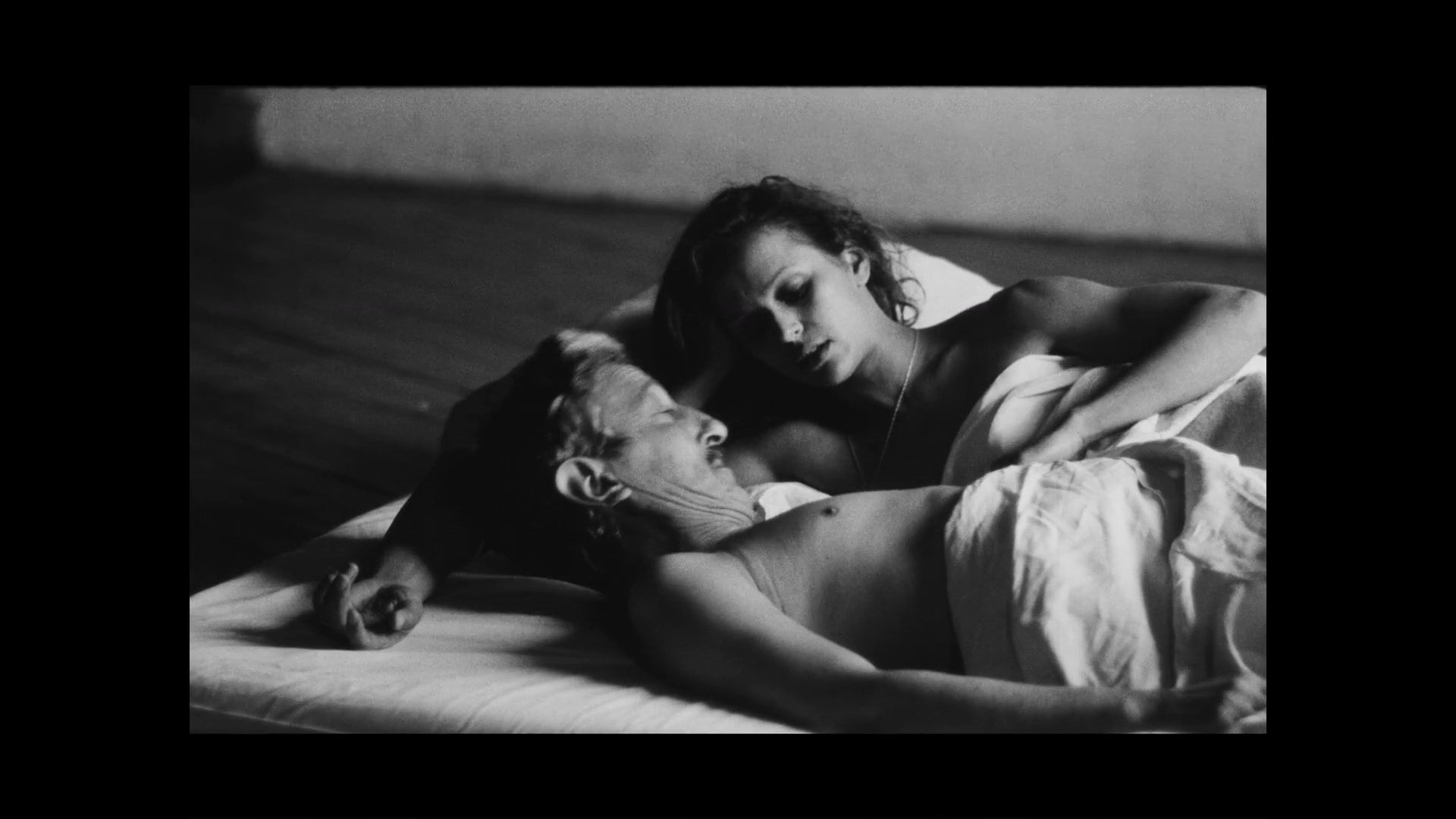 Christine Boisson nude – Liberty at Night (Liberté, la nuit) (1984)