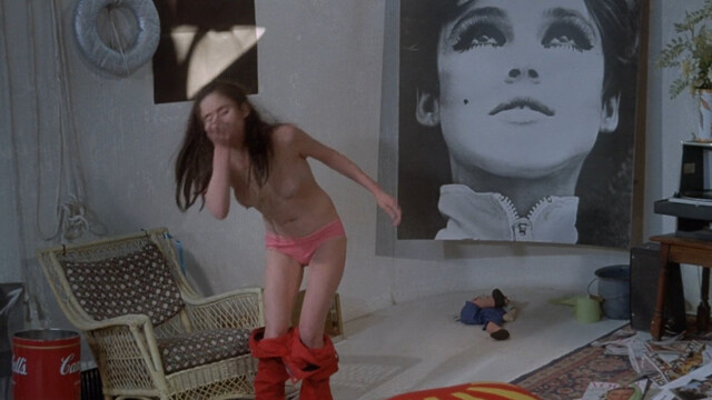 Edie Sedgwick nude – Ciao Manhattan (1972)