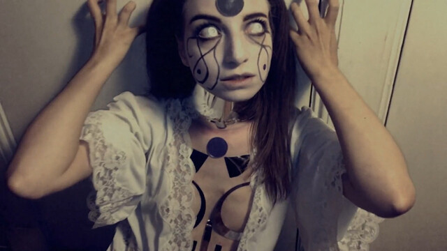 Rachel Audrey sexy – Phantasmagoria 2 Labyrinths of blood (2018)