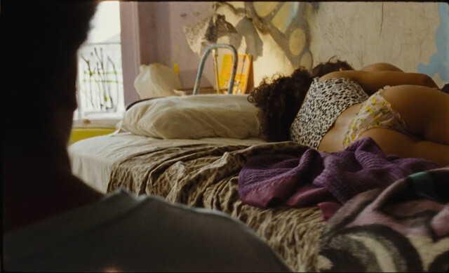 Frankie Box sexy – Bird (2024)