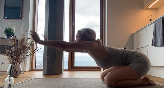 Linnea Nicosia sexy – Neurolink (2023)