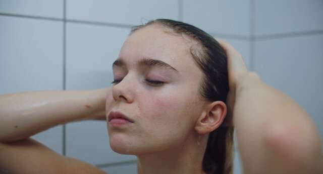 Linnea Nicosia sexy – Neurolink (2023)