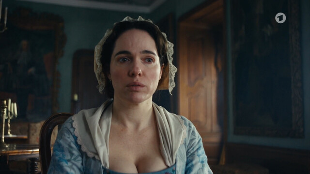 Verena Altenberger sexy – Bach - Ein Weihnachtswunder (2024)