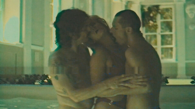 Anna Szymanczyk nude – Lady Love (X-Rated Queen) s01e01-02 (2024)