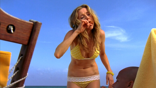 Sarah Chalke sexy – Scrubs s08e04 (2009)