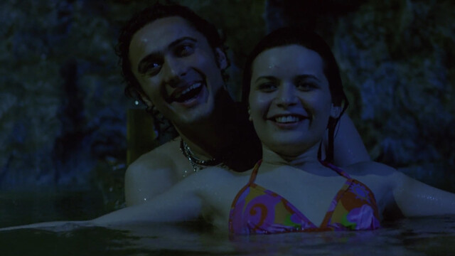 Shannyn Sossamon sexy – Catacombs (2007)