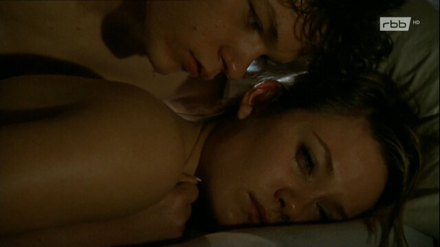 Pauline Knof nude – Polizeiruf 110 s35e01 (2006)