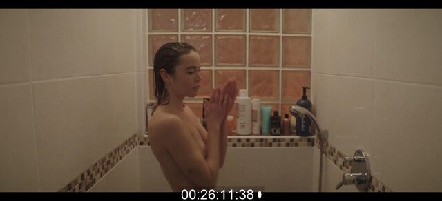 Xenia Assenza nude – Hör mir zu (2024)
