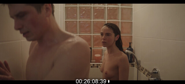 Xenia Assenza nude – Hör mir zu (2024)