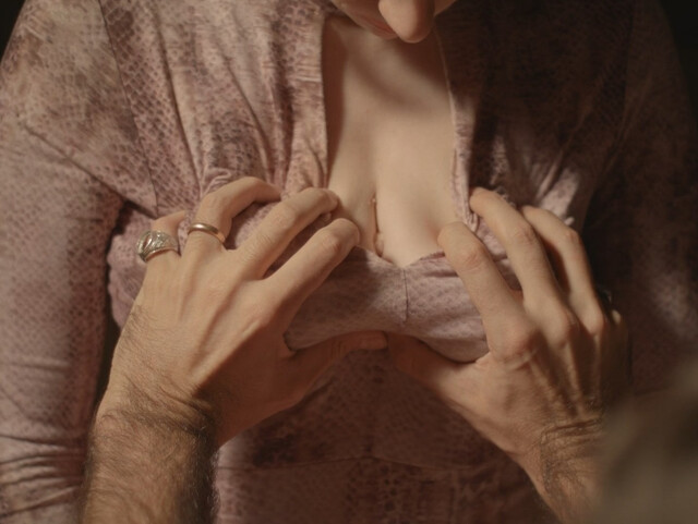 Caroline Dujardin sexy – La dernière part (2018)