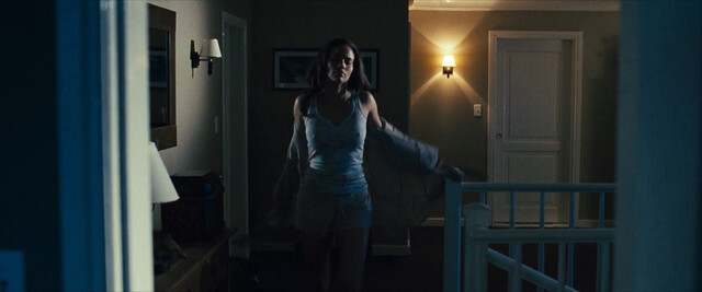 Paula Patton sexy – Mirrors (2008)