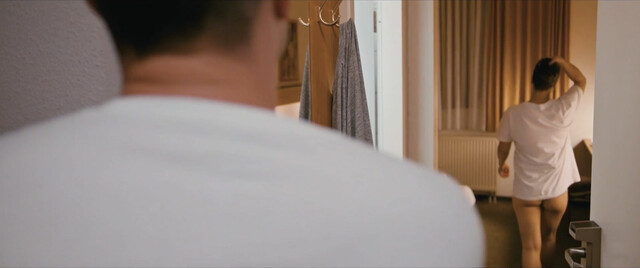 Anne Düe nude – Schlussklappe (2022)