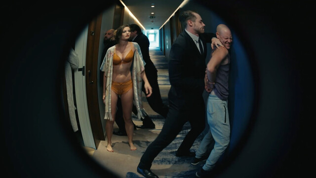 Sophie Riedl sexy – Engel mit beschränkter Haftung (2022)