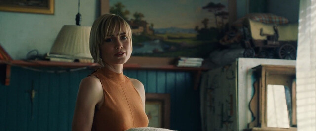 Radha Mitchell sexy – Man on Fire (2004)