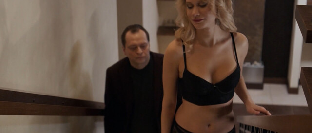 Mariya Stolyarova sexy – Poslednyaya klyatva Gippokrata s01e03 (2024)