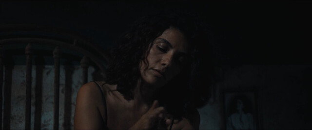 Serena Rossi sexy – The Children's Train (Il treno dei bambini) (2024)