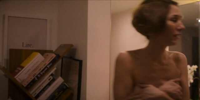 Doria Tillier sexy – Iris s01e03 (2024)