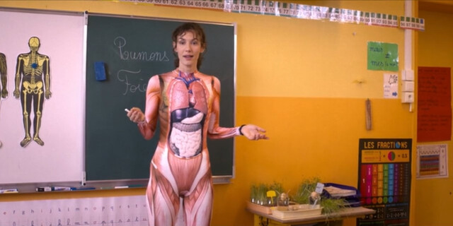 Doria Tillier sexy – Iris s01e03 (2024)