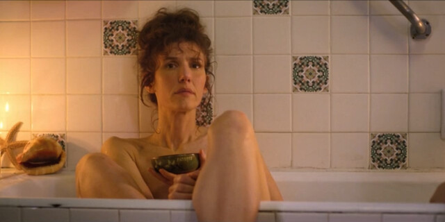 Doria Tillier sexy – Iris s01e03 (2024)