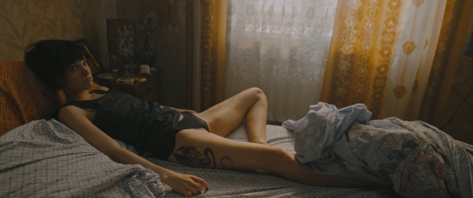 Anna Zavtur sexy – Likhie s01e07 (2024)