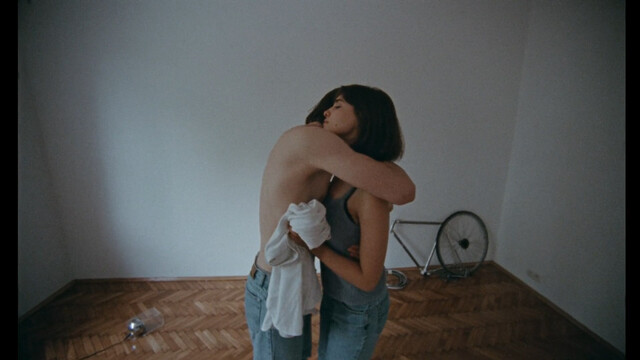 Weronika Janosz sexy – Do Tych Dziewcząt (2020)