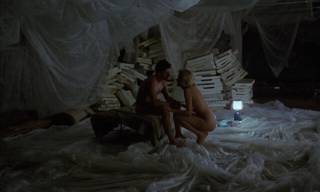 Francesca Neri nude – Bankomatt (1989)