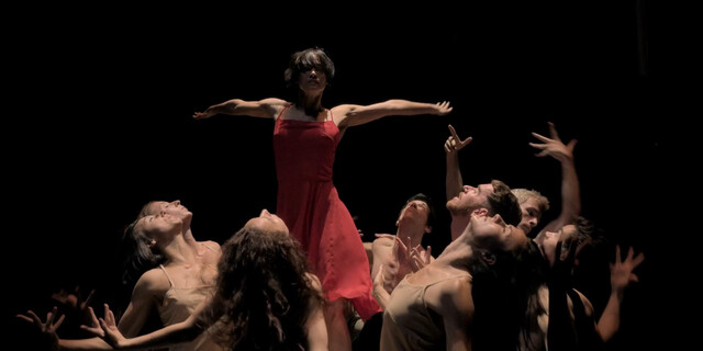 Sofia Boutella sexy – The Killer's Game (2024)