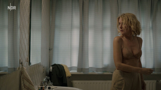 Maria Furtwängler sexy – Bis zur Wahrheit (2024)