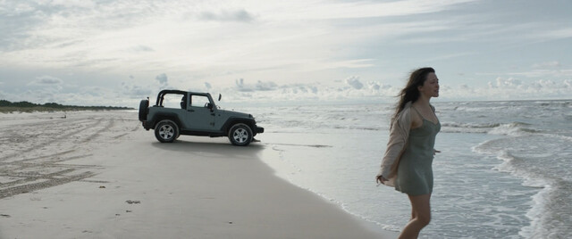 Tijan Marei sexy – Die Rettung der uns bekannten Welt (2021)