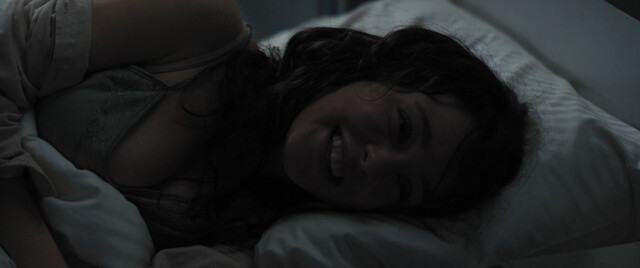 Tijan Marei sexy – Die Rettung der uns bekannten Welt (2021)