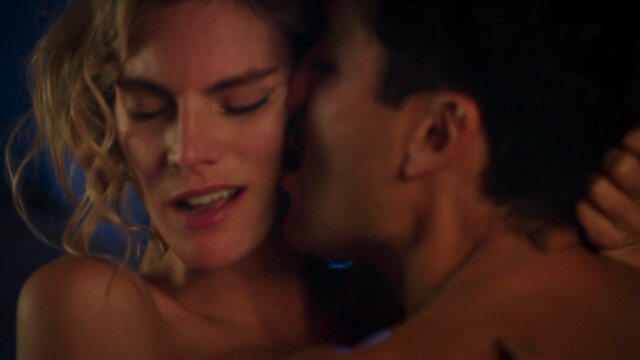 Amaia Salamanca sexy – Morocco Love in Times of War (Tiempos de guerra) (2017)