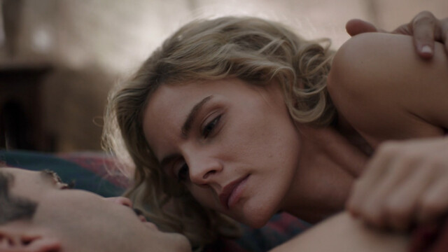 Amaia Salamanca sexy – Morocco Love in Times of War (Tiempos de guerra) (2017)