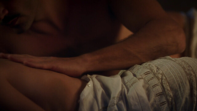 Amaia Salamanca sexy – Morocco Love in Times of War (Tiempos de guerra) (2017)