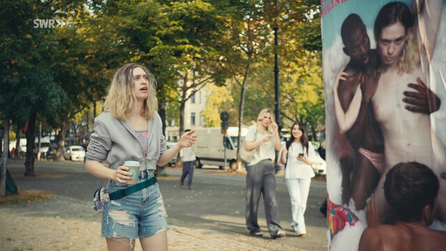 Lia von Blarer nude – Bad Influencer s01e03 (2024)