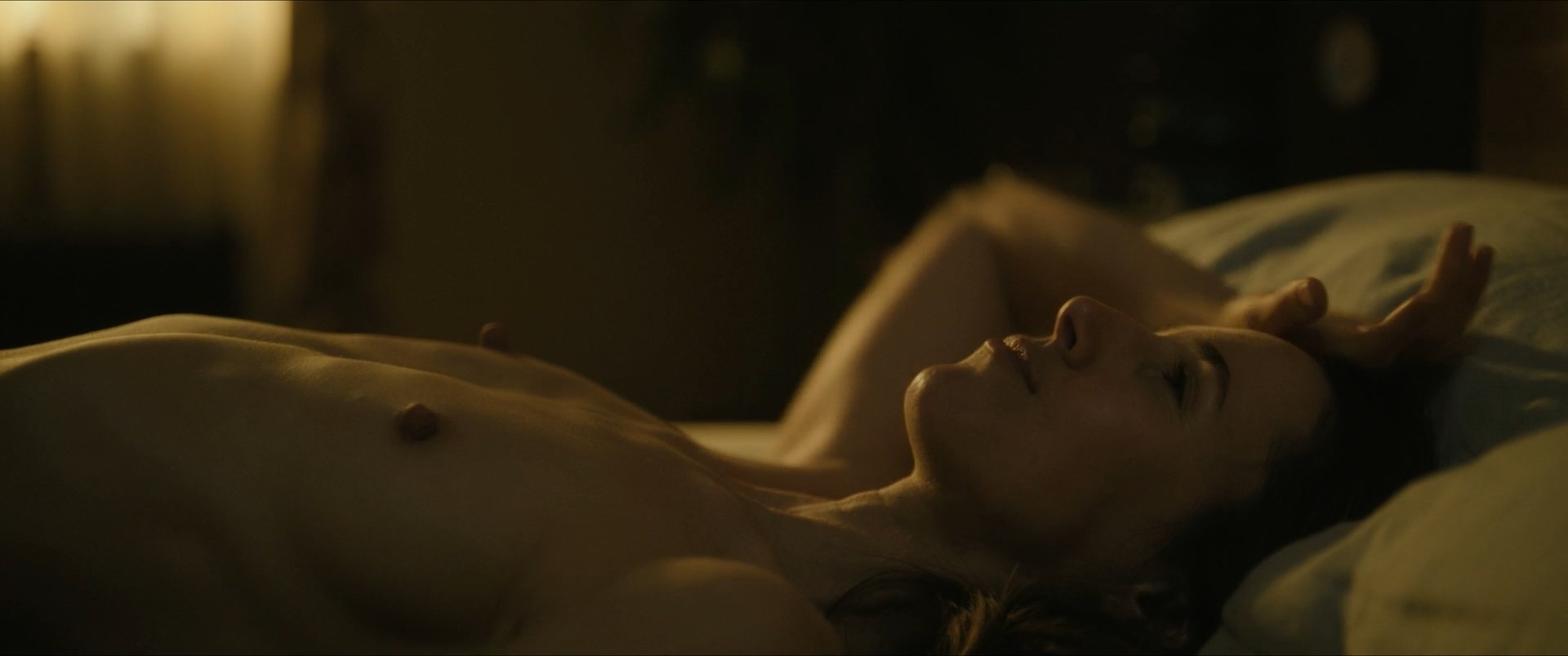 Alona Tal nude – Cross s01e06 (2024)