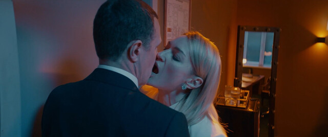 Viktoriya Tolstoganova sexy – Dayte shou (Give a Show) s01e04 (2024)