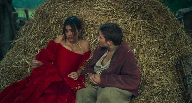 Clara Joly sexy – King of My Castle (Le larbin) (2024)