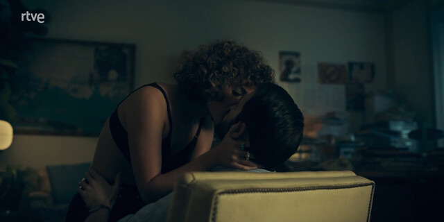 Elena Gallardo sexy – Las abogadas s01e05 (2024)