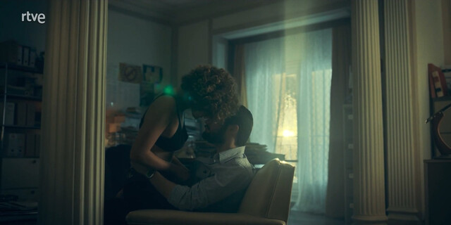 Elena Gallardo sexy – Las abogadas s01e05 (2024)