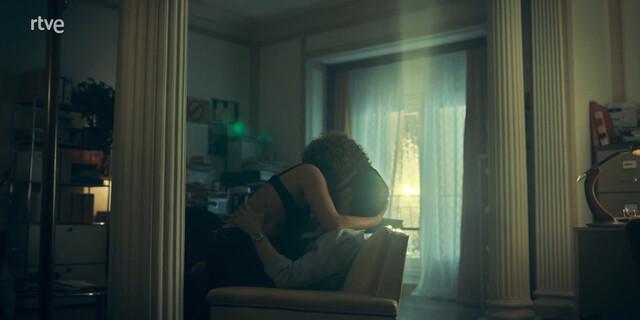 Elena Gallardo sexy – Las abogadas s01e05 (2024)