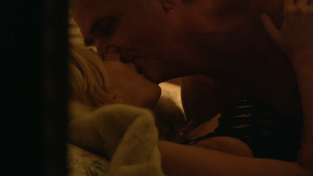 Natasha Henstridge sexy – Widow On The Hill (2005)