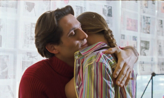 Vahina Giocante nude – Alive (Vivante) (2002)