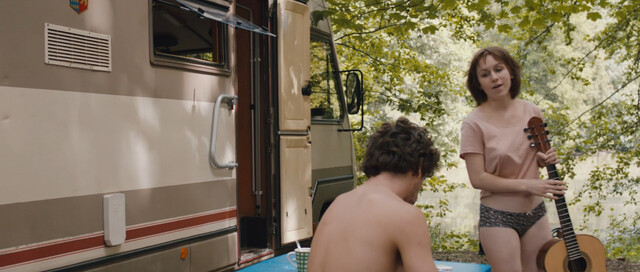 Eugénie Anselin sexy – Mobile Home (2012)