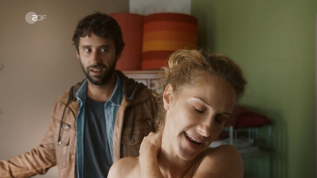 Chiara Schoras sexy – Mit der Tür ins Haus (2019)