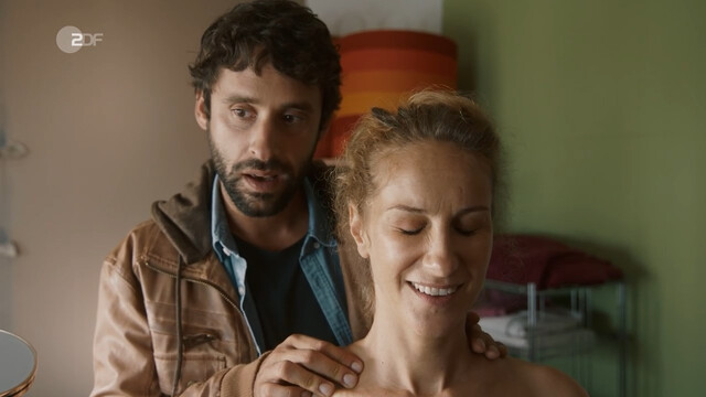 Chiara Schoras sexy – Mit der Tür ins Haus (2019)