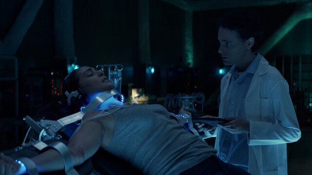 Natalie Martinez sexy – The Crossing s01 (2018)