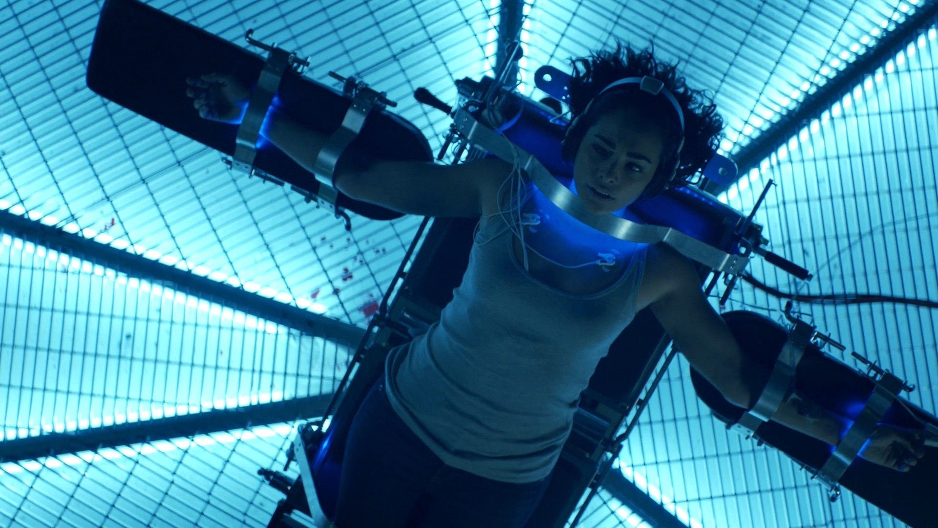 Natalie Martinez sexy – The Crossing s01 (2018)