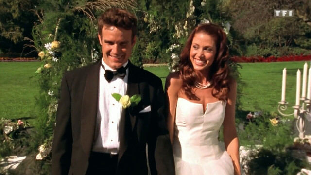 Shannon Elizabeth sexy – Confessions of an American Bride (2005)