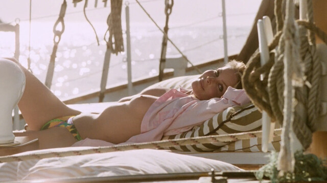 Bo Derek nude – Woman of Desire (1994)